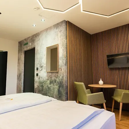 Hotel Delta X